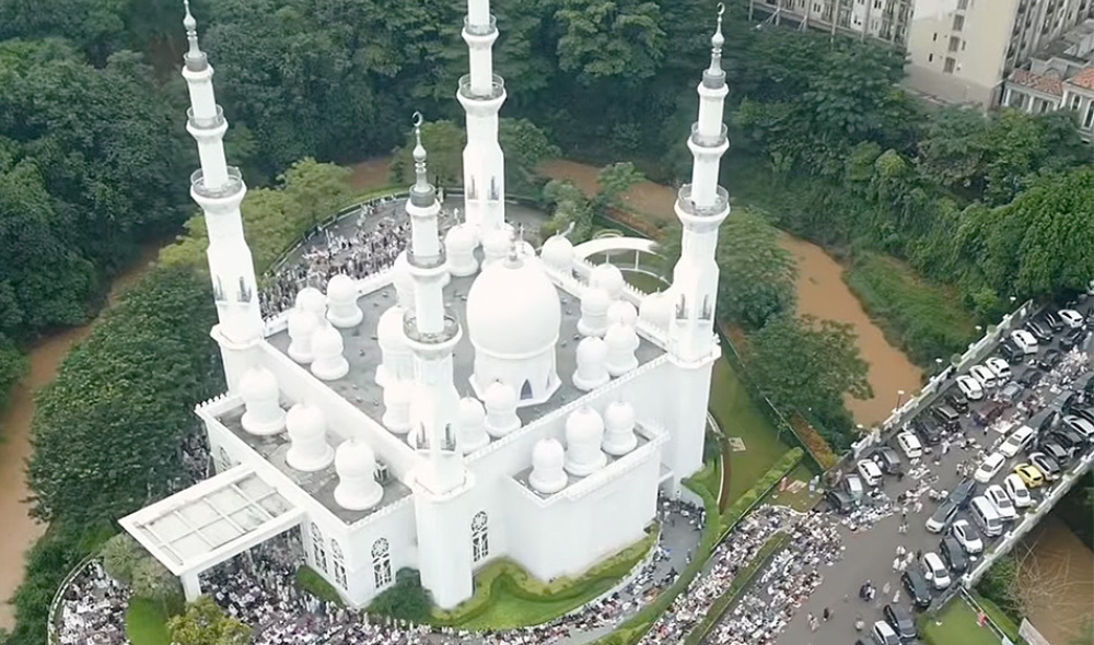 Iconic Mosques Across Agung Podomoro Developments Strengthen Community Bonds During Eid Al-Fitr 1447H Celebrations 2